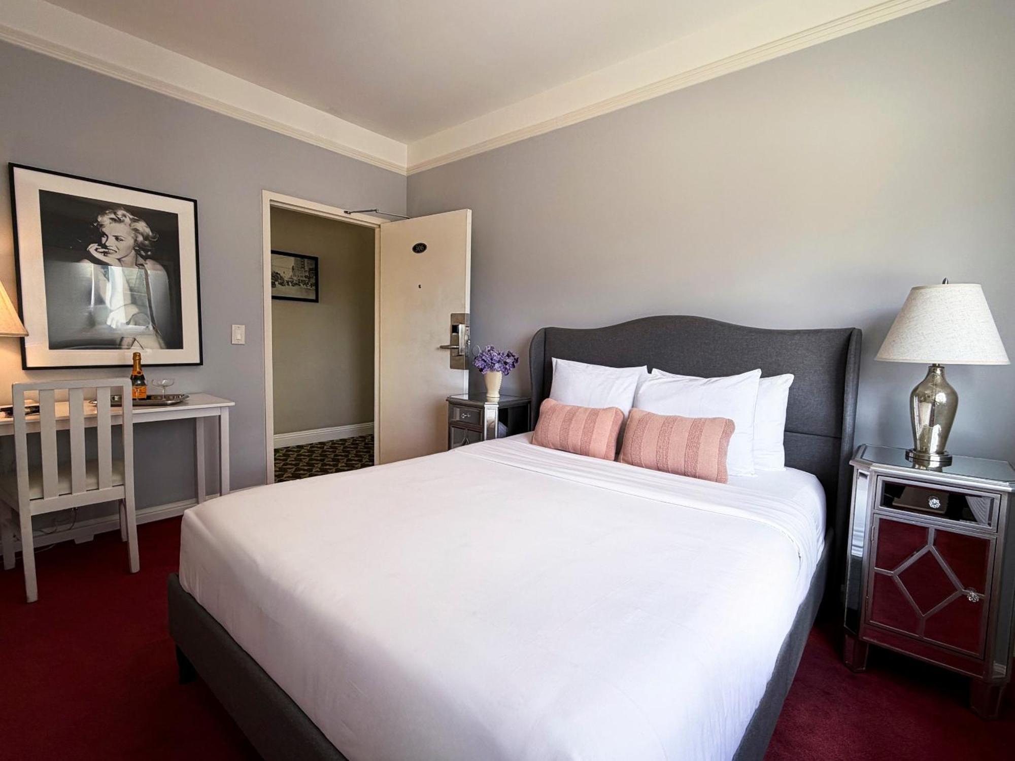 The Hotel Hollywood — Photos 1